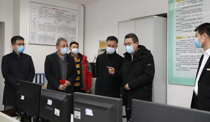 Leaders of the Bureau visit cadres and workers before the Spring Festival